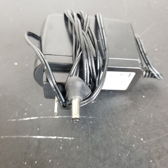 Honor 12V 1.5A Switching Adapter For Electronics - Picture 1 of 3